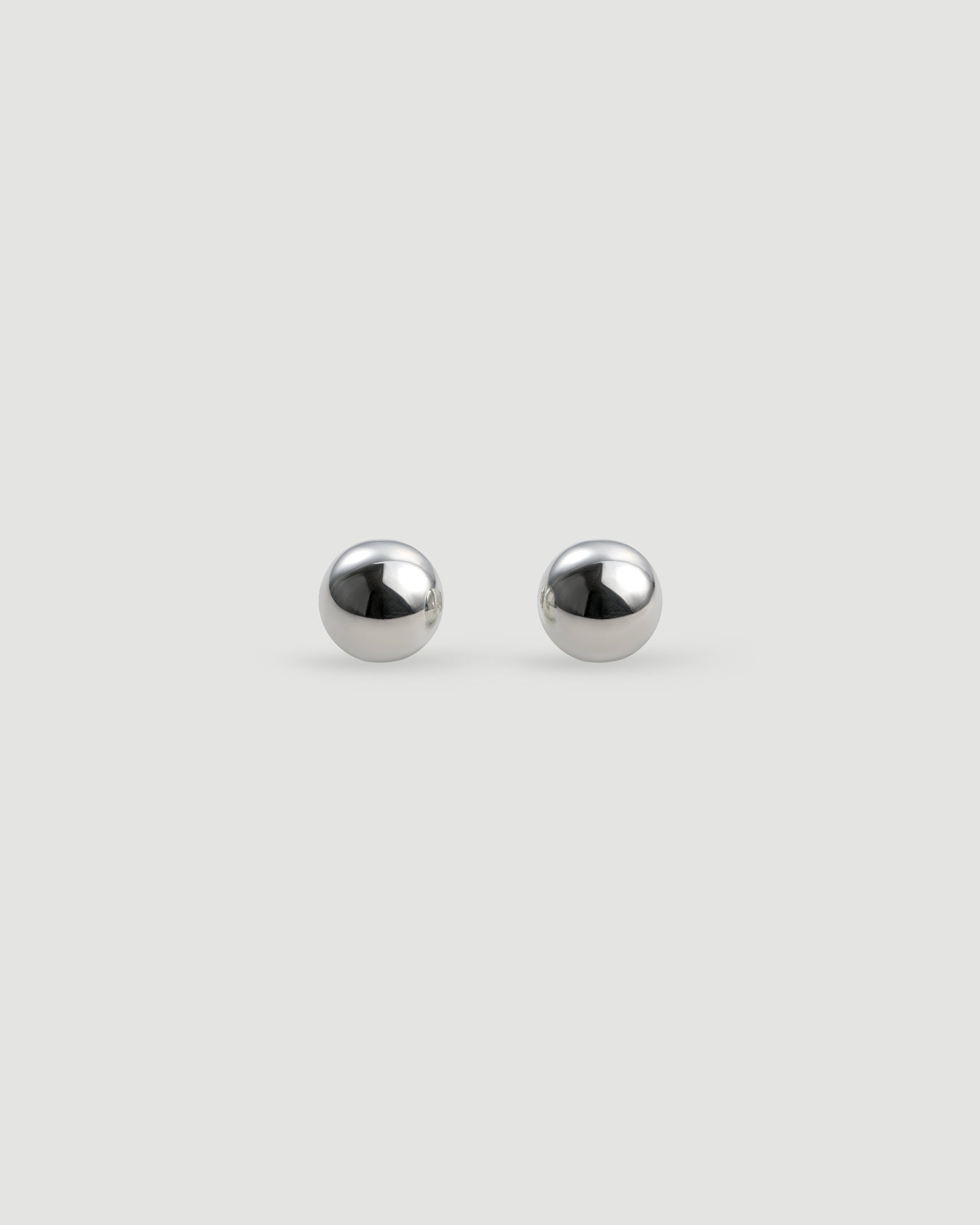 LO pierce 02