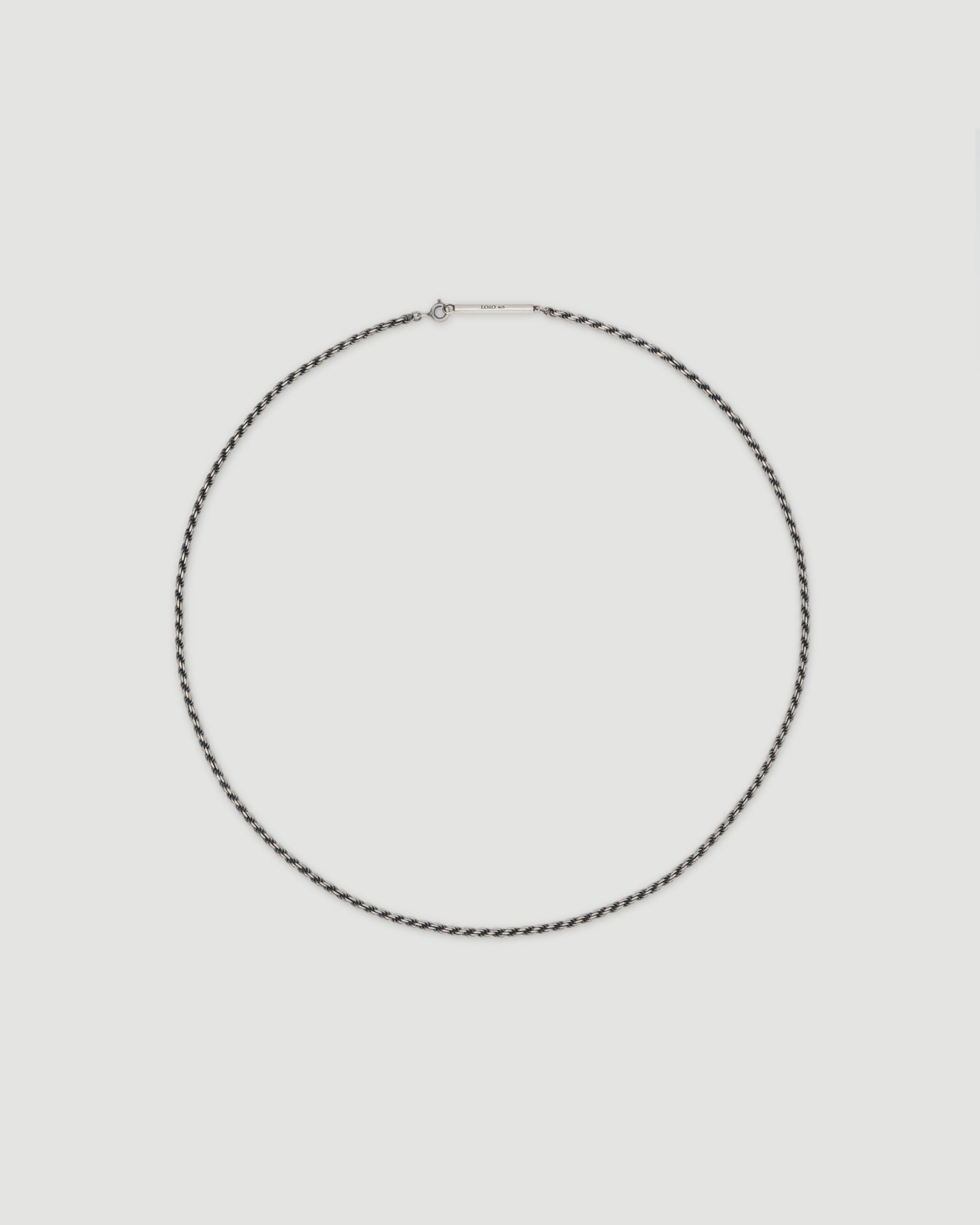 B necklace 02