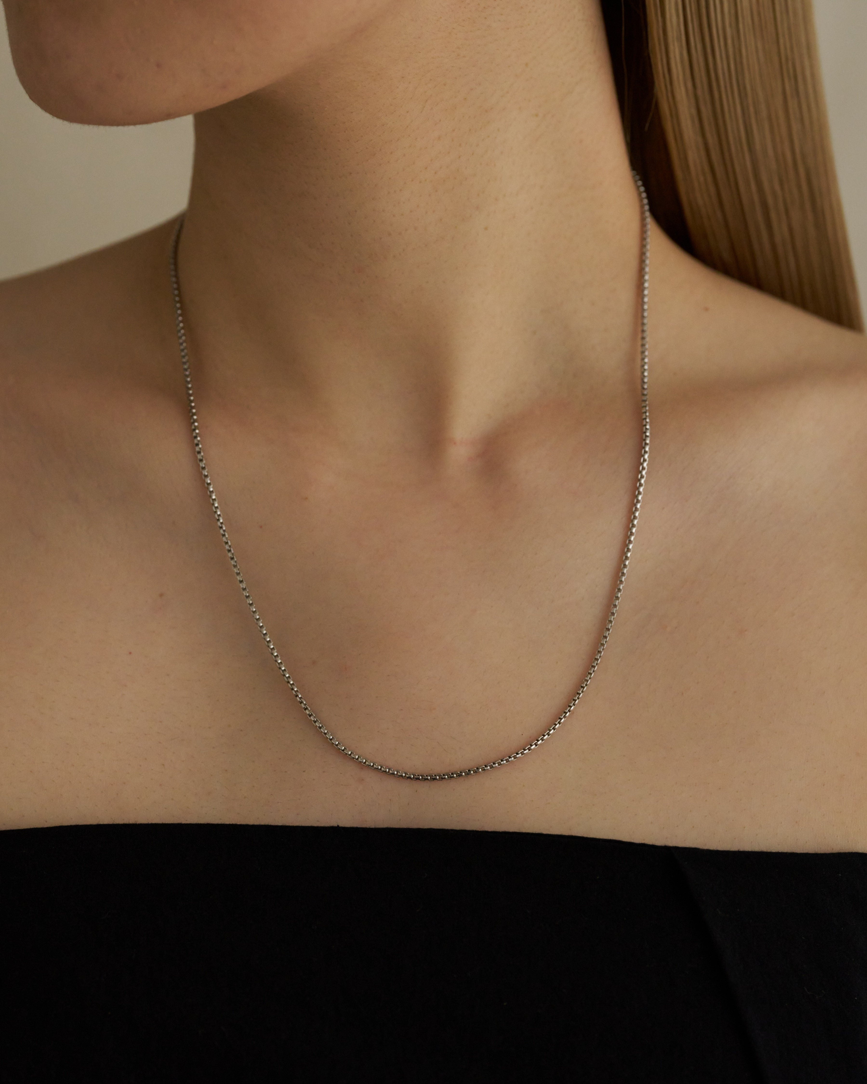 B necklace 01
