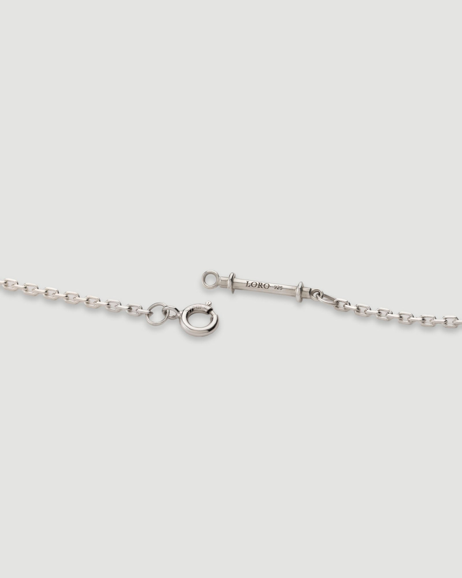 loop necklace 01 wws