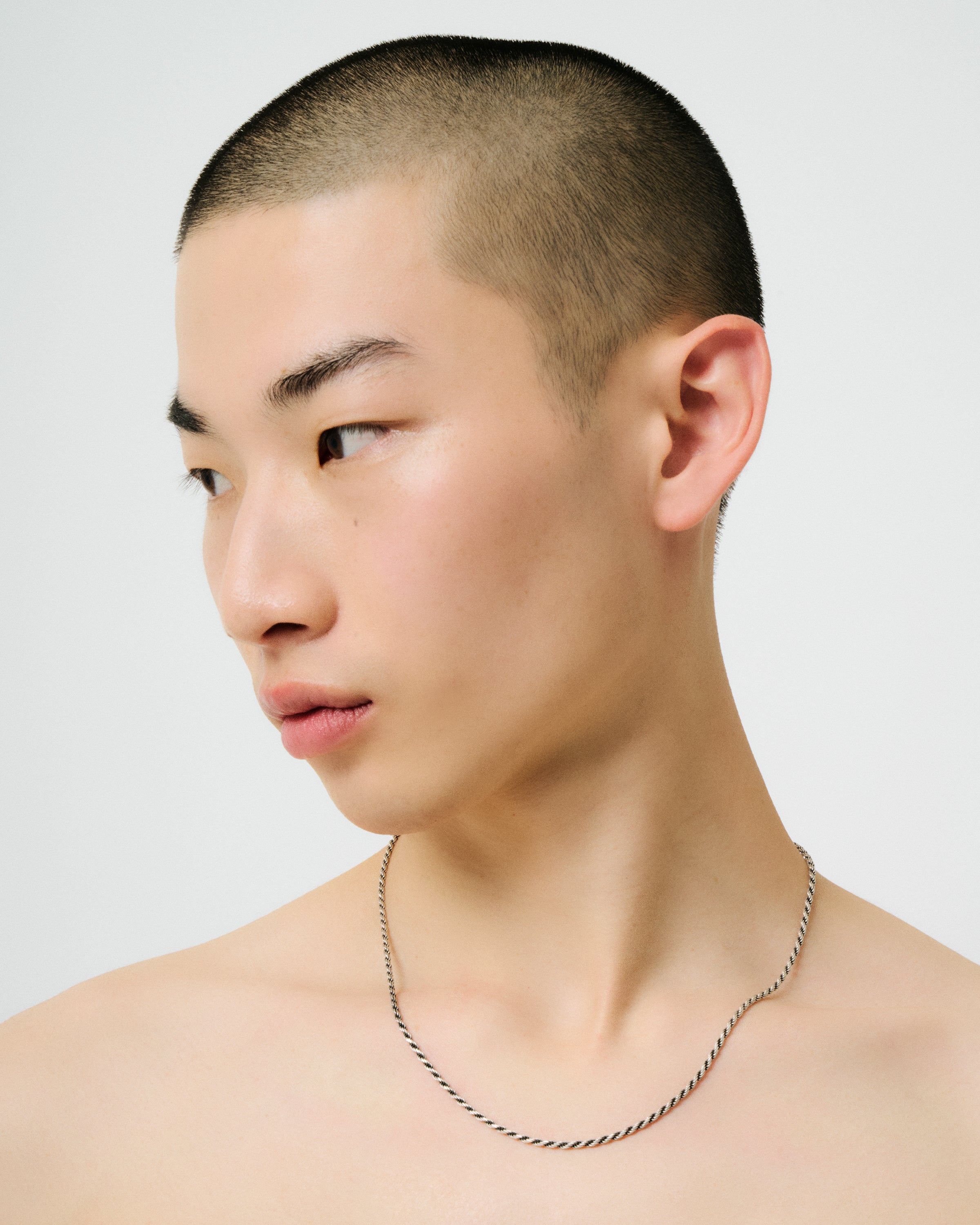 B necklace 02